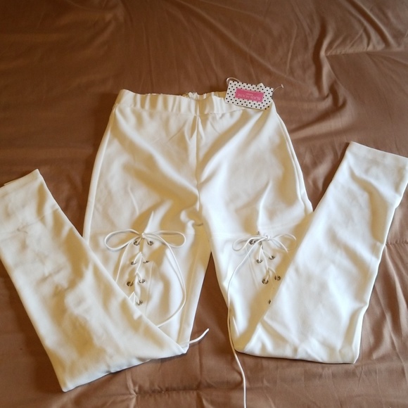 blair house boutique Pants - 🆕️Mia lace up high waist white leggings
